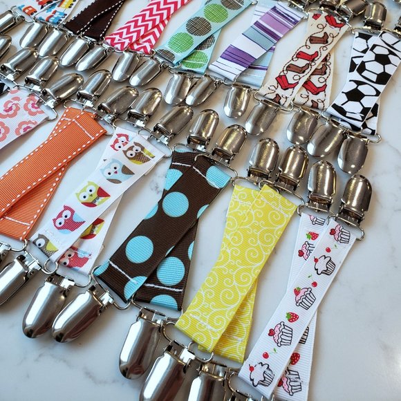 NEW 4 Pairs MITTEN CLIPS for Children Gloves, NWT for Kids Winter Jacket Mitts - Picture 1 of 7